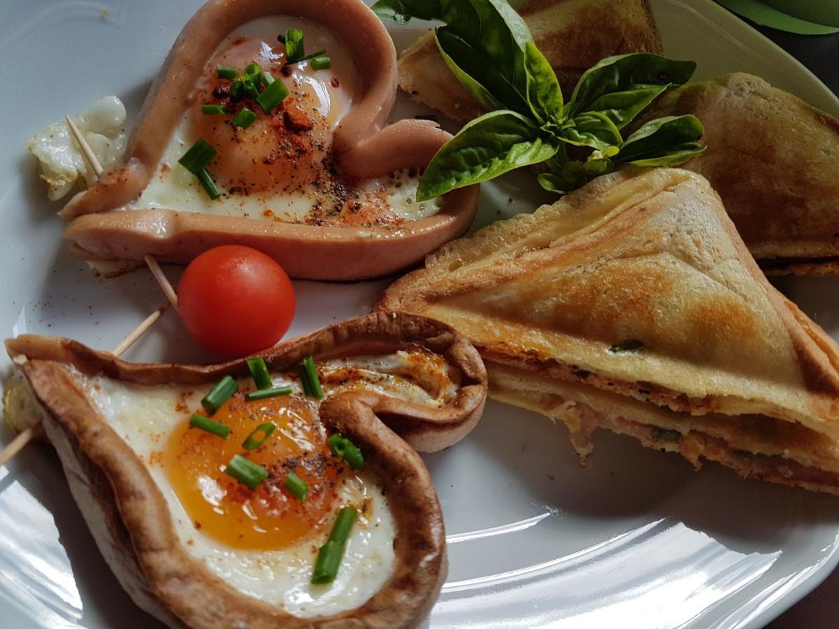 Wypoczynek Pod Lipami Bed & Breakfast Ruciane-Nida Luaran gambar